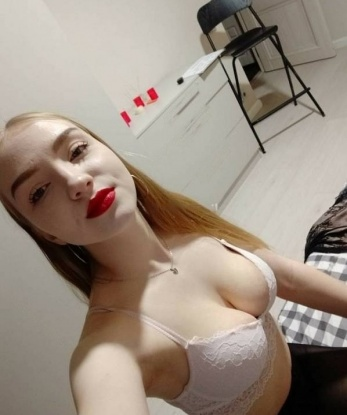 🌹 В Москве я живу, чтобы удовлетворять самые сокровенные желания. Мои услуги — это воплощение твоих грез и фантазий. 😈 Со мной ты окунешься в мир страсти и нежности. Я истинная экспертка в искусстве удовольствия. 💃🏻 Предлагаю широкий спектр возможностей: классический секс, оральные ласки, массаж, стриптиз и многое другое. Я знаю, как удовлетворить мужчину. Мои клиенты оставляют только самые лестные отзывы обо мне. 🌟 Экспериментируй, расслабляйся и получай наслаждение в моей компании. Уверяю, с тобой будет незабываемо! 💋 Жду твоего звонка, чтобы погрузиться в мир наслаждения вместе. 😉 Фото — настоящие, аттестую! 📷 Яна