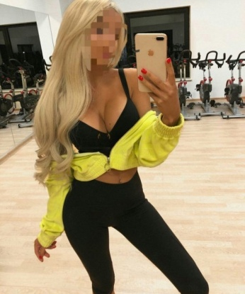 💋 Моя креативность делает встречу со мной неподражаемой, а мои невероятные возможности оставят тебя безумно довольным. Живу в Москве и предлагаю широкий выбор услуг, чтобы удовлетворить все твои желания. 🌟 Мои отзывы говорят сами за себя, и ты точно не пожалеешь, выбрав именно меня. 🥰 Пришли мне, и я покажу тебе, что настоящий праздник страсти и наслаждения может произойти только с помощью меня. Фото в моем профиле подтверждают мою красоту и сексуальность. Не откладывай, давай устроим незабываемую встречу прямо сейчас! 😉 Элиз